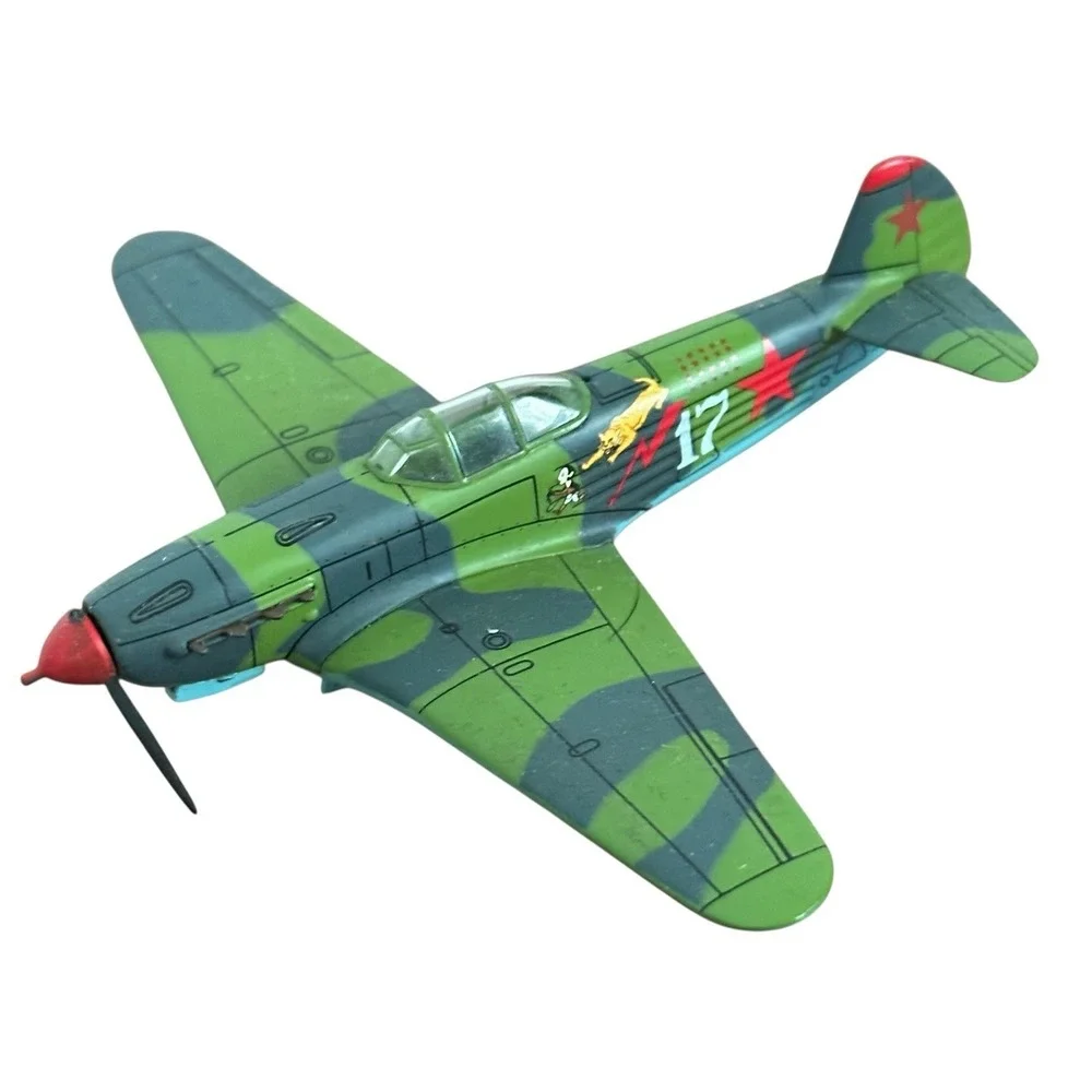 DeAgostini WW2 Aircraft  #67‎ Fighter 1/72 Model Yakovlev Yak-9 Japan READ